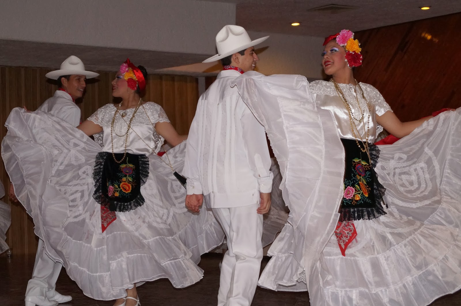 Pasión por la DANZA FOLKLÓRICA 2013